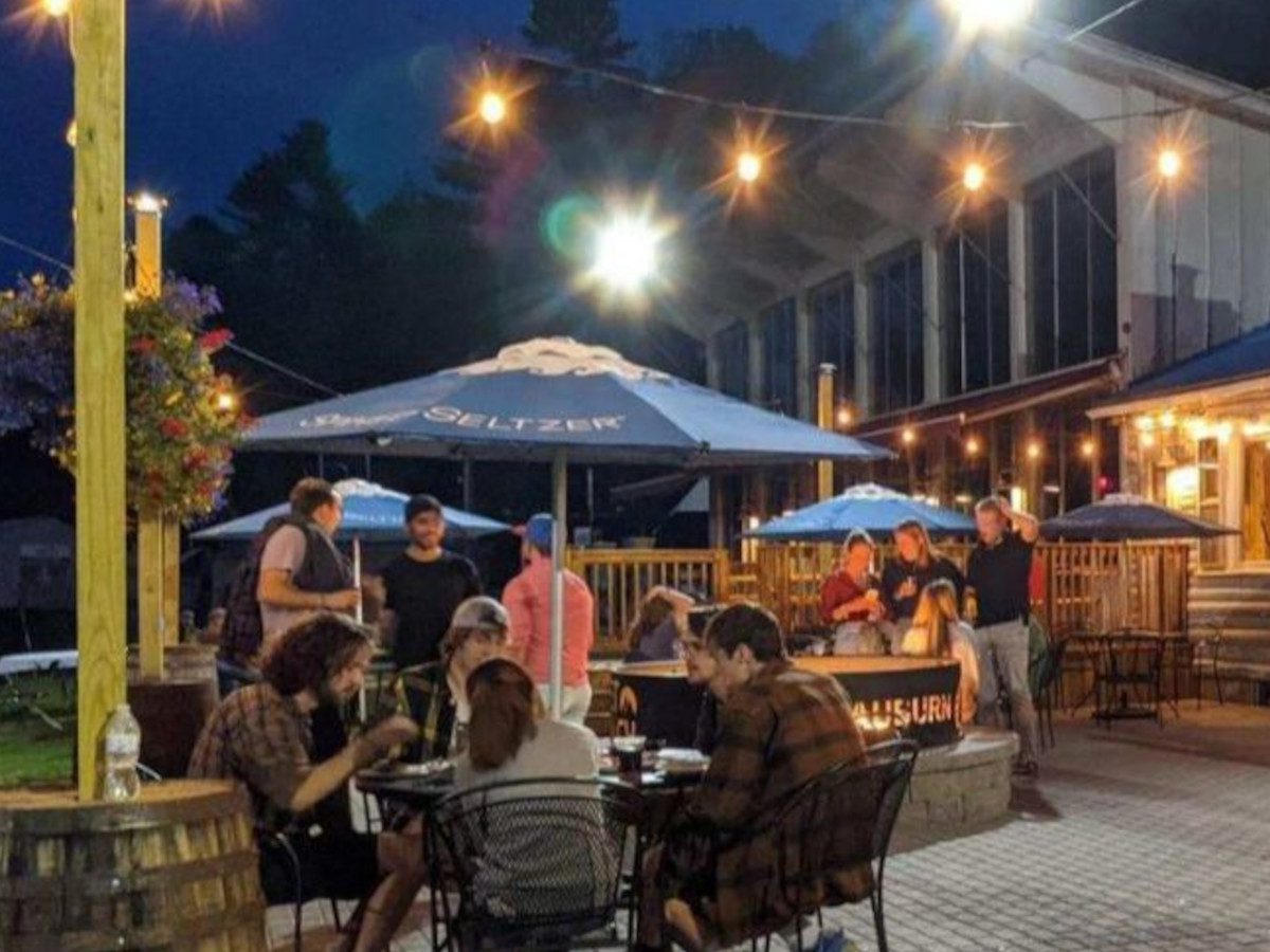 birthdya parties, anniversary parties, bar mitzvah and bat mitvah location, bachelor party venue in auburn maine